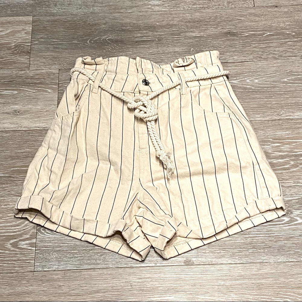 Topshop Cream Denim High Waist Shorts Sz 4